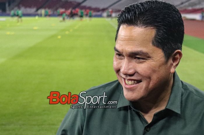 Ketua Umum PSSI, Erick Thohir, sedang memberikan keterangan kepada awak media di Stadion Utama Gelora Bung Karno, Senayan, Jakarta, Rabu (11/10/2023).