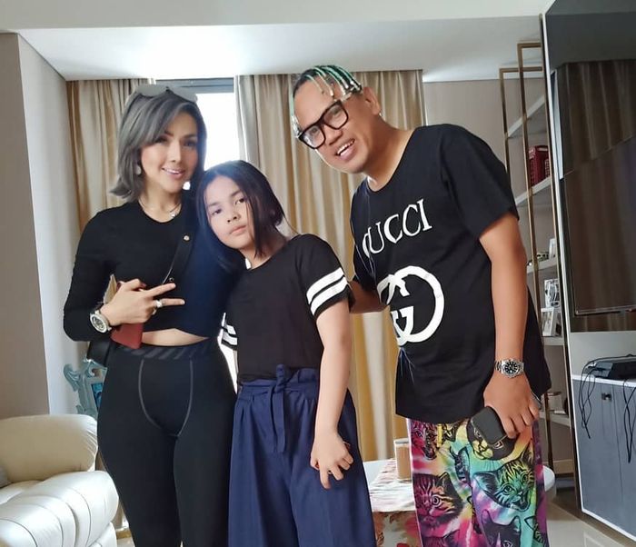 Barbie Kumalasari bersama anak perempuannya, Keisha Aira Natania dan Uya Kuya