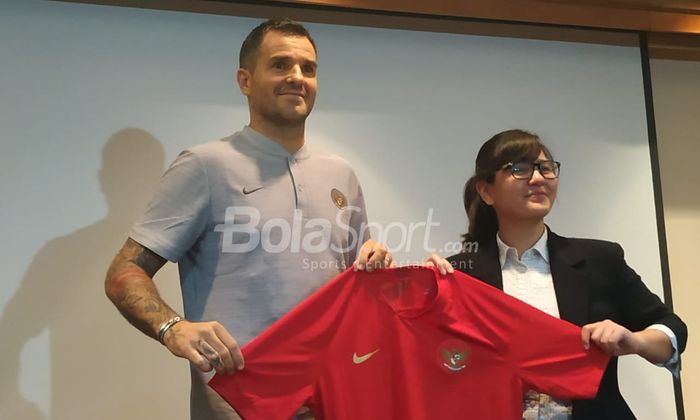 Perkenalan pelatih baru timnas Indonesia, Simon McMenemy di Hotel Sultan, Jakarta, Kamis (24/1/2019).