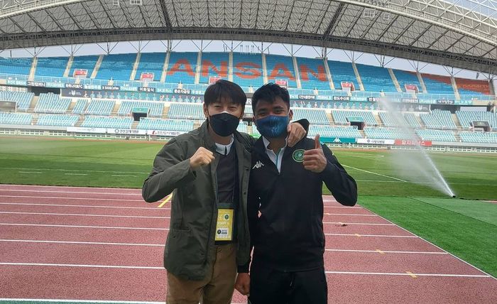 Shin Tae-yong bersama Asnawi Mangkualam