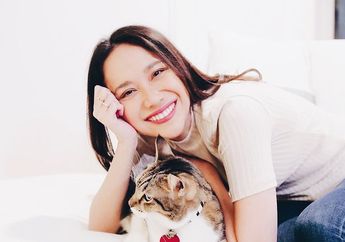 Tidak Gengsi Meski Tajir Melintir, BCL Kepergok Lahap Santap Menu Sarapan yang Jauh dari Kesan Mewah!