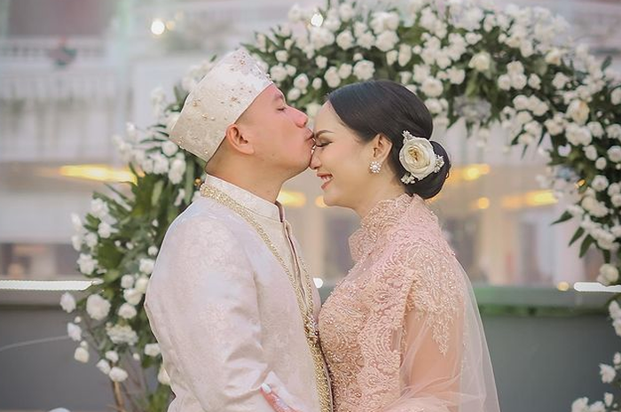 Vicky Prasetyo dan Kalina Ocktaranny