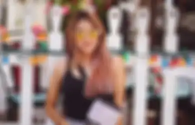 Seksi Banget,  Begini Gaya Aurel Hermansyah dengan Hot Pants Stylish, Bikin Kagum 