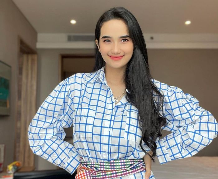 Simak profil Faby Marcelia, artis yang diduga nikah siri dengan aktor Ichal Muhammad. Video ijab kabul keduanya jadi sorotan netizen. 