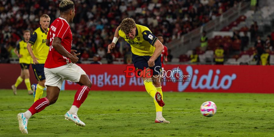 Bicara Untung Rugi, CEO Oxford Akui Lapangan SUGBK Tak Setara Kualitas Premier League