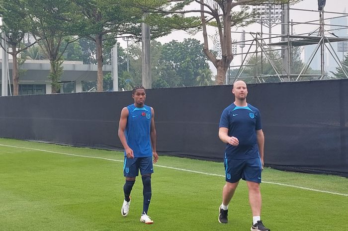 Pemain bek timnas U-17 Inggris Jayden Meghoma saat menjalani latihan di Lapangan A, Gelora Bung Karno, Senayan, Jakarta, Jumat (10/11/2023).