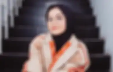 5 Model Outer ala Salma Salsabil Bikin Outfit Hijab Makin Modis
