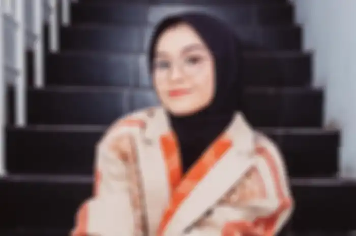 Model outer hijab ala Salma Salsabil