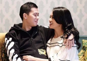 Kenang Mendiang Suami saat Umroh di Tanah Suci, Ririn Ekawati: Gak Tahan untuk Gak Nangis!