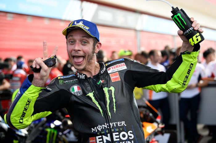 Momen setelah Valentino Rossi memastikan diri meraih posisi kedua pada MotoGP Argentina 2019.