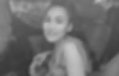 Cuek Diledek Tinggal di Gang Sempit, Ayu Ting Ting Ogah Pindah dari Depok Karena Alasan Ini, Kenyamanan Ayah Rozak dan Umi Kalsum Ikut Disinggung