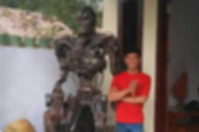 Cowok asal Tegal bikin robot mirip seperti yang ada dalam film Terminator