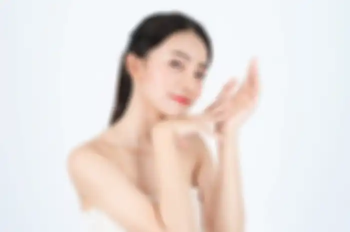 3 langkah atasi kulit kering dan kusam dengan body care niacinamide di bawah Rp 100 ribu.