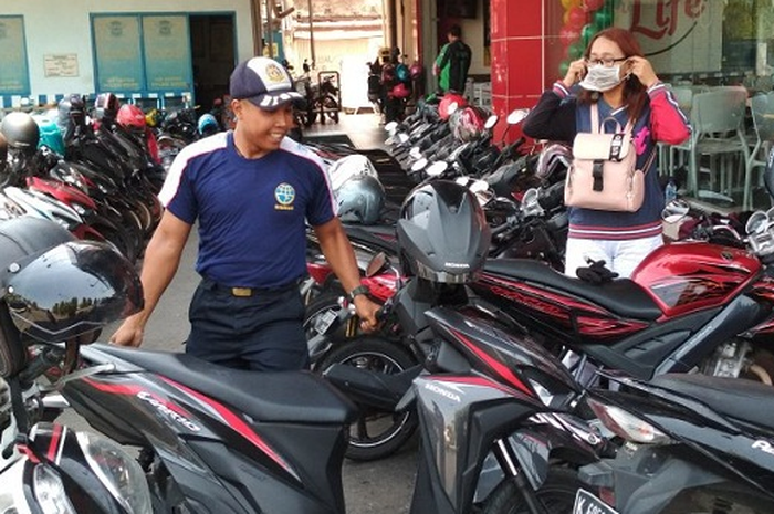 Ilustrasi. Waduh Tarif Parkir Motor di Jakarta Akan Naik Rp 18 Ribu Per Jam, Kapan Berlakunya?