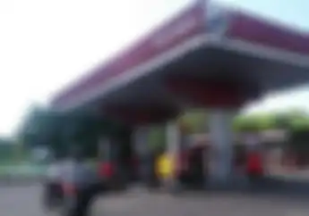 Sering Mencampur Bensin Pertalite dengan Pertamax Bikin Piston Bolong? Mitos atau Fakta