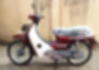 Honda Astrea Grand Masih Bau Dealer Warna Merah Dijual, Harganya Bikin Penasaran