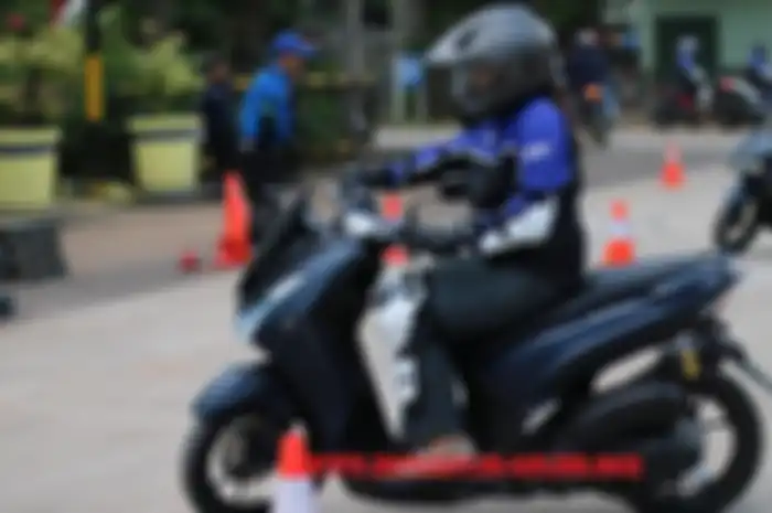 Yamaha gelar pelatihan safety riding.