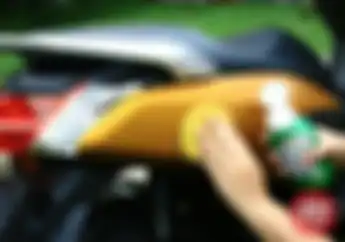 Modal Rp 10 Ribu, Body Motor yang Kusam Bisa Kinclong Lagi