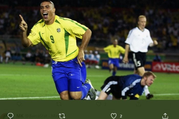 Ronaldo Luis Nazario saat menjebol gawang timnas Jerman dalam final Piala Dunia 2002.