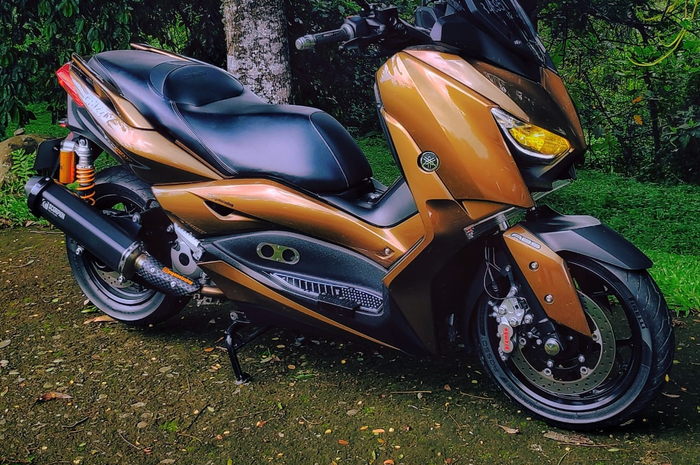 Diffuser terpasang di Yamaha XMAX, berikan kesan racing look dan mesin adem