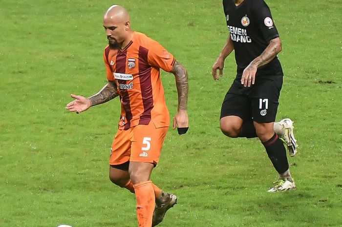 Suasana pertandingan pekan ke-18 Liga 1 2024/2025 antara Borneo FC vs Dewa United di Stadion Batakan, Balikpapan, Selasa (14/1/2025)