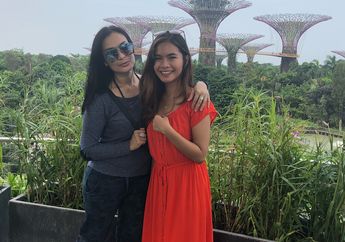 Salsha Indradjaja, Putri Sulung Iis Dahlia yang Nggak Sungkan Jualan di Pinggir Jalan Meski Sang Ibu Penyanyi Terkenal