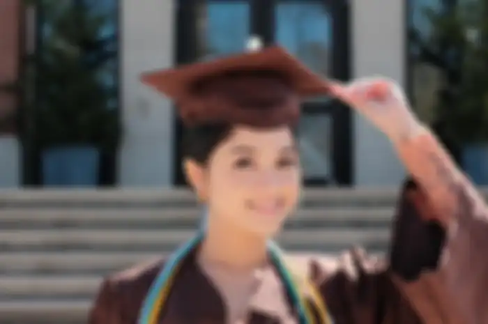Wisuda Yoriko Angeline