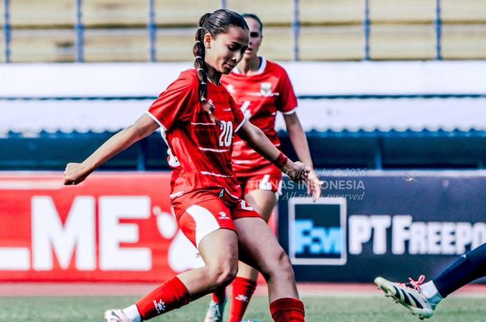 Suasana duel Timnas Putri Indonesia vs Kamboja pada FIFA Matchday Juni 2026 di Stadion Arcamanik, Bandung, Selasa (9/6/2026) sore WIB.