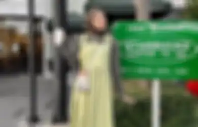 5 Inspirasi OOTD Hijab yang Nyaman dan Modis Buat Liburan Akhir Tahun!