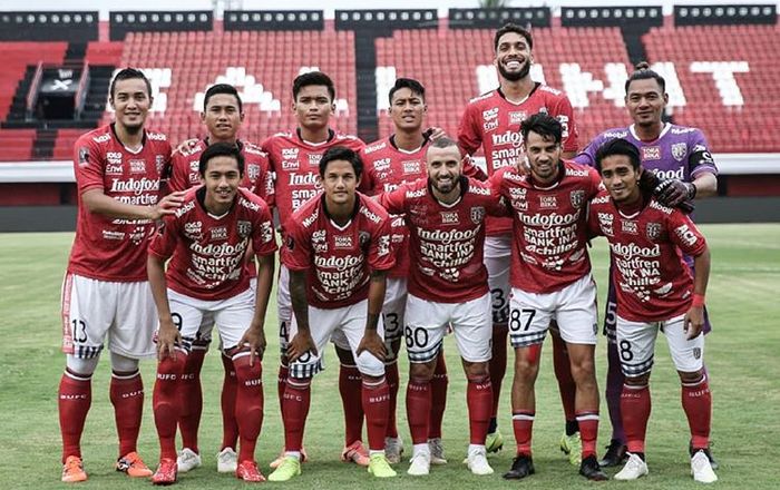 Skuat Bali United saat menjalani pertandingan uji coba melawan Boavista FC di Stadion Kapten I Wayan Dipta, Bali, pada 13 April 2019.