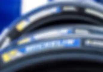 Enggak Banyak Cingcong.. Mantan Bos Aprilia Beberkan Masalah Ban Michelin di MotoGP