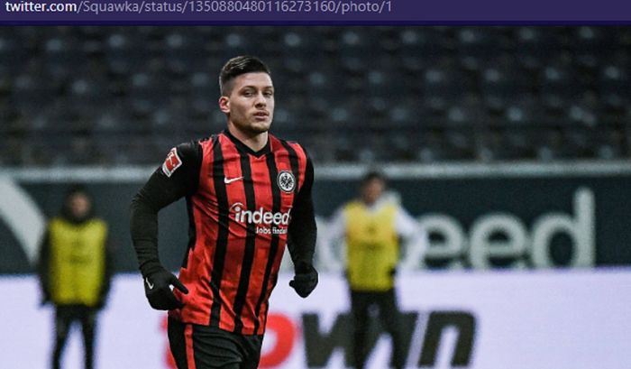 Penyerang Frankfurt, Luka Jovic, dalam laga pekan ke-16 Bundesliga kontra Schalke di Commerzbank-Arena, Minggu (17/1/2021)  waktu setempat atau Senin dini hari WIB