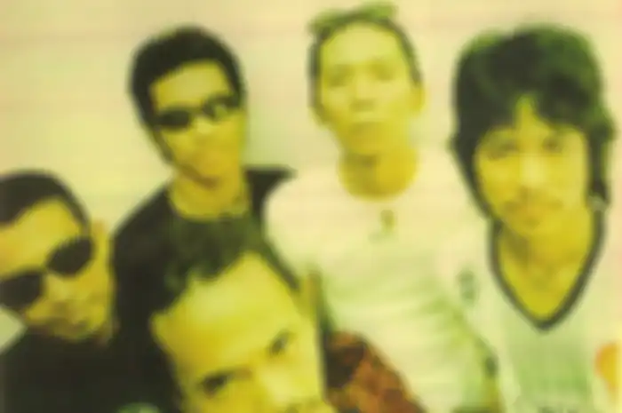 Momen ketika Abdee Negara gabung jadi gitaris Slank, ia menyebut Slank adalah Iwan Fals dalam format grup.