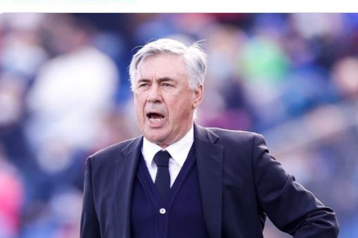 Ekspresi pelatih Real Madrid, Carlo Ancelotti, dalam laga Liga Spanyol kontra Getafe di Stadion Coliseum Alfonso Perez, Minggu (2/1/2021).