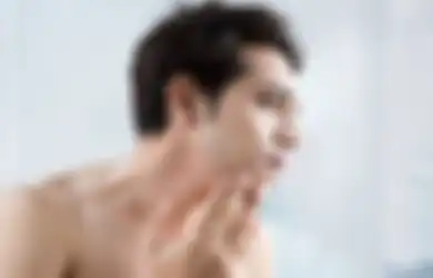 Kadang Kering Kadang Berminyak, Kenali Kulit Kombinasi dan Skincare yang Cocok buat Cowok!