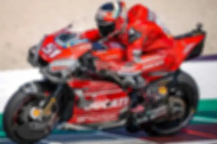 Ilustrasi. Motor MotoGP Desmosedici GP milik Michele Pirro jajal paket aerowinglet untuk musim 2020 di tes MotoGP 2019 Misano pekan lalu 