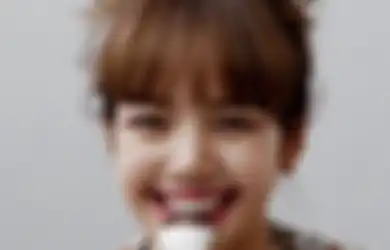 Cuma Pengin Lebih Bahagia, Lisa BLACKPINK Enggan Balik Ke Masa Lalu!