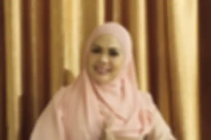 Tak Hanya Ulfi, Terungkap Elly Sugigi Juga Punya Anak Perempuan yang Diberikan ke Tukang Sayur 24 Tahun Lalu