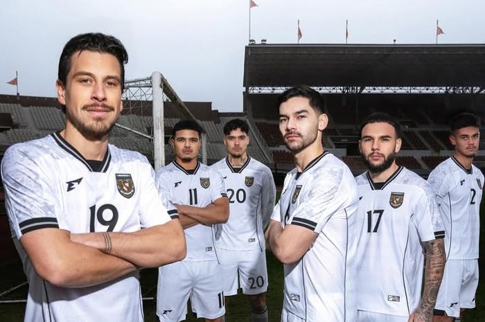 Jersey away terbaru timnas Indonesia.