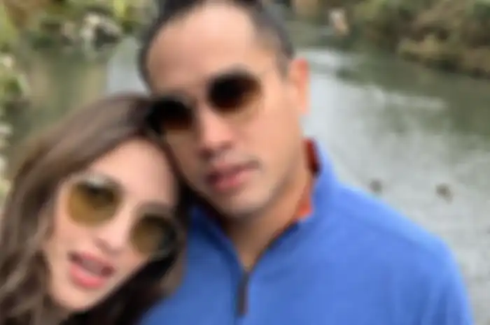 Nia Ramadhani dan Ardi Bakrie 