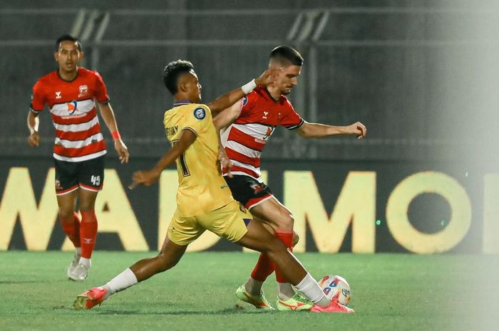 Suasana pertandingan antara Madura United melawan Persik Kediri, Senin (28/4/2025).