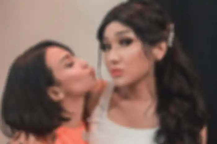 Vanessa Angel dan Lucinta Luna