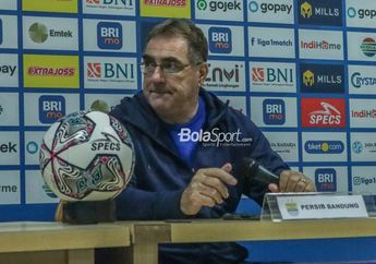 Biarkan Netizen Bicara Telinga Robert Alberts Terkunci, Pelatih Persib Tak Peduli Kritik Meski Nirkemenangan di Dua Laga