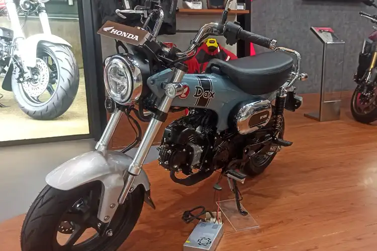 Honda ST125 Dax Curi Perhatian di GIIAS 2022, Harganya Kok Bisa Mahal?