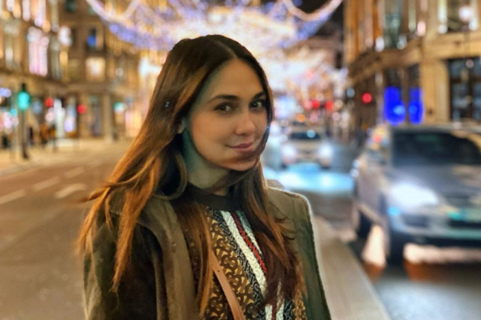Luna Maya.