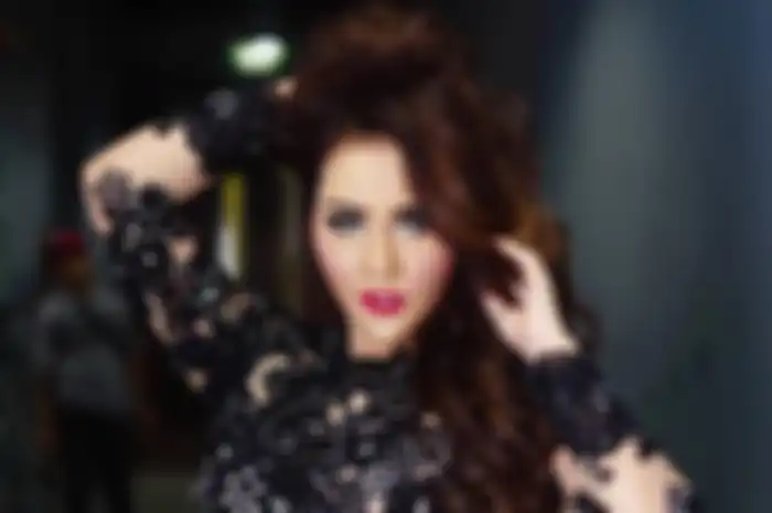  Nita Thalia 