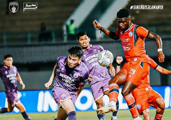 Hasil Liga 1 Persita Vs Arema FC - Dominasi Tuan Rumah Diruntuhkan Gol Penalti Singo Edan