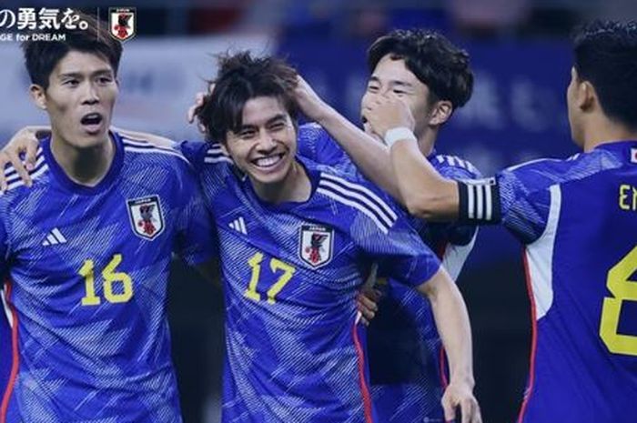 Para pemain Timnas Jepang merayakan gol ke gawang Timnas Kanada di laga uji coba FIFA Matchday, Jumat (13/10/2023)