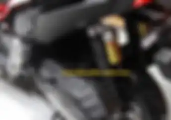 Biar Gak Penasaran, Ini Alasan Skutik Adventure Honda ADV 150 Pakai Sokbreker Belakang Subtank