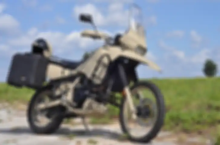 Kawasaki M1030M1 bermesin diesel